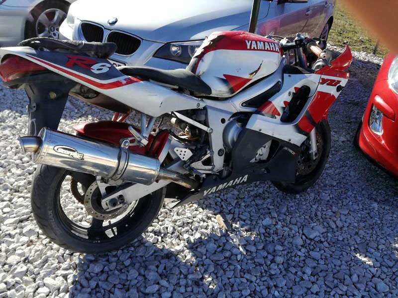 Yamaha R6